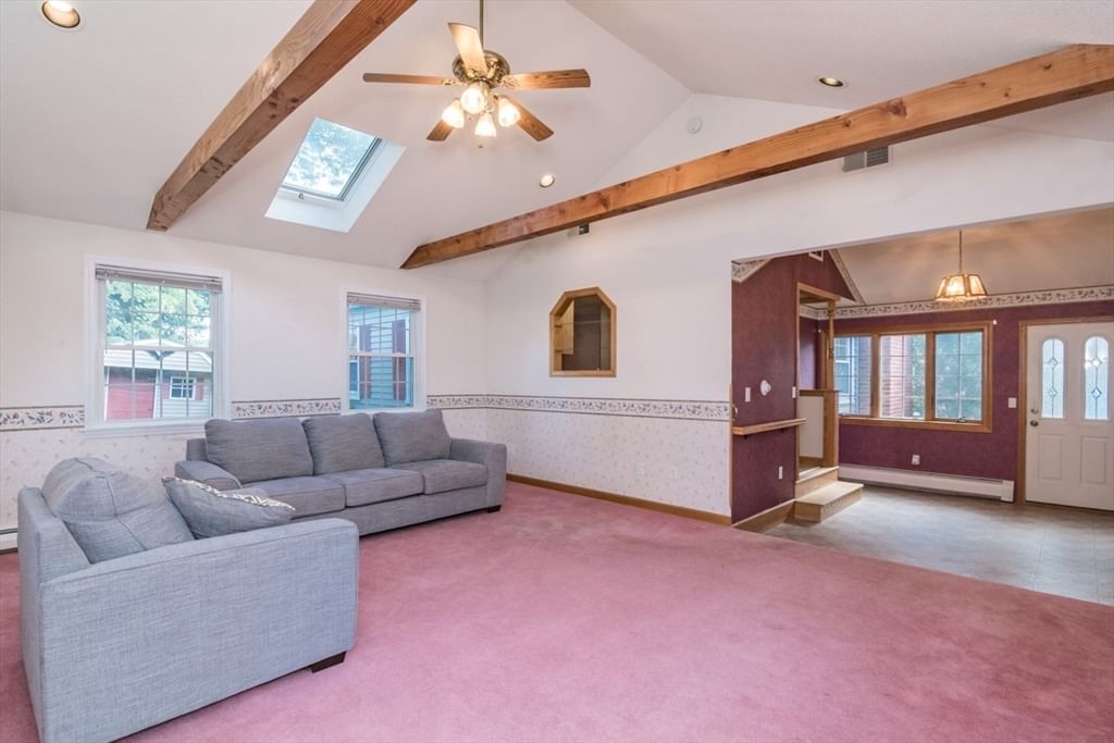 98 Circle Dr West Springfield — Photo 7 of 42