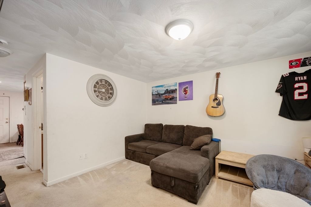 127 Maple Street Attleboro — Photo 18 of 24