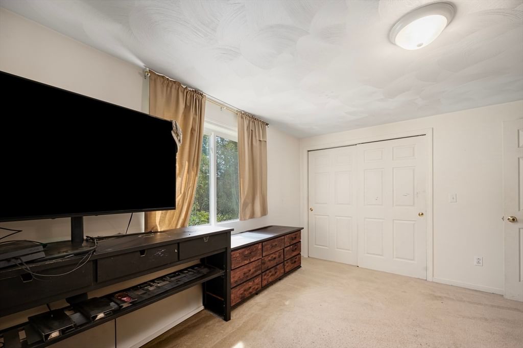 127 Maple Street Attleboro — Photo 19 of 24