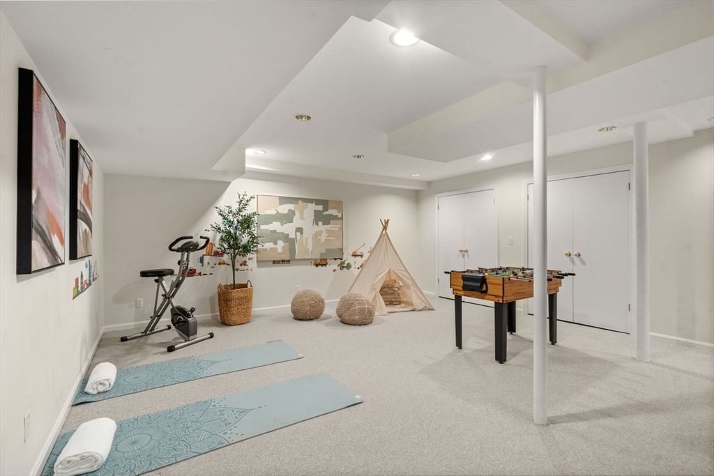 279 Nahanton St #279 Newton — Photo 30 of 41