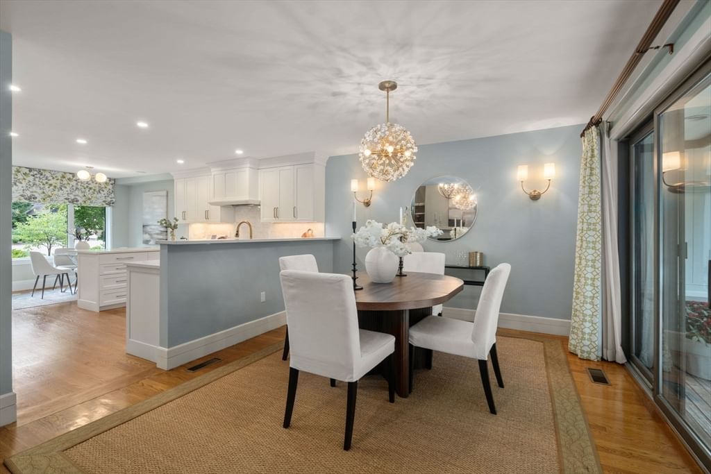 279 Nahanton St #279 Newton — Photo 8 of 41