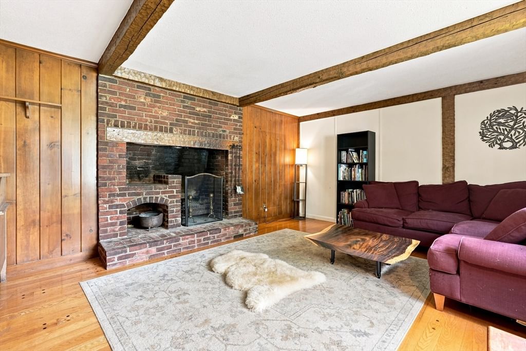261 Bay Road Hadley — Photo 7 of 38
