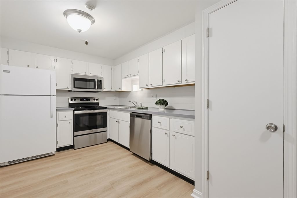 35 Swanson Court #34D Boxborough — Photo 3 of 17