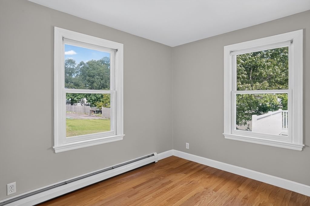 32 Lantern Ln Burlington — Photo 19 of 33