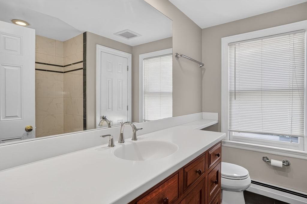 32 Lantern Ln Burlington — Photo 20 of 33