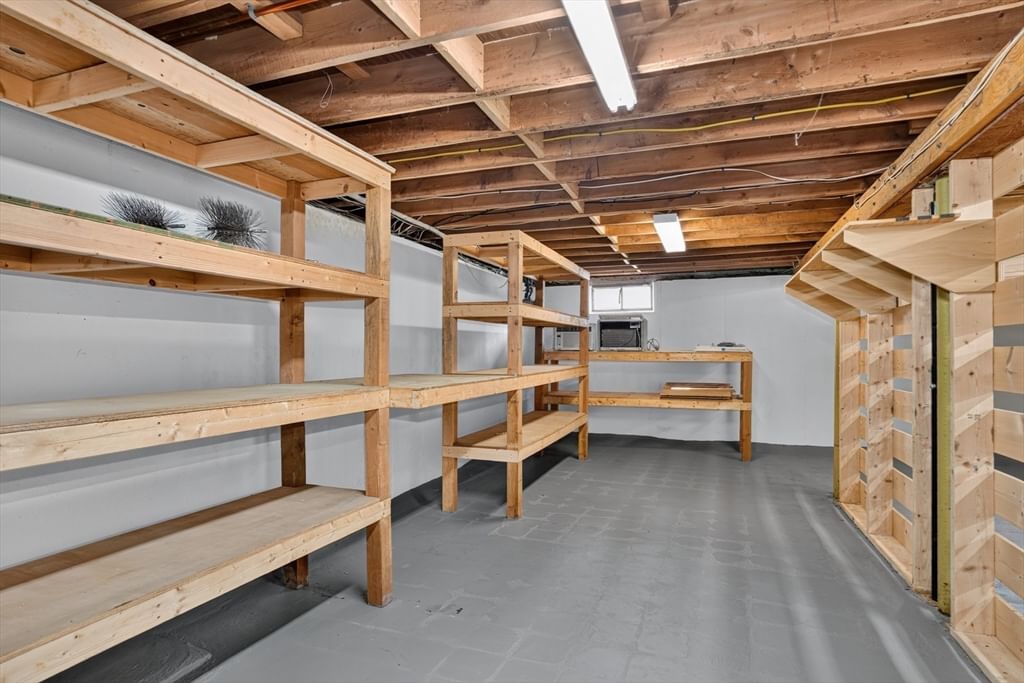32 Lantern Ln Burlington — Photo 25 of 33