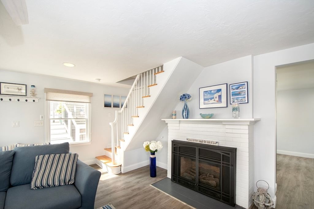 2 Wampatuck Way Scituate — Photo 6 of 36