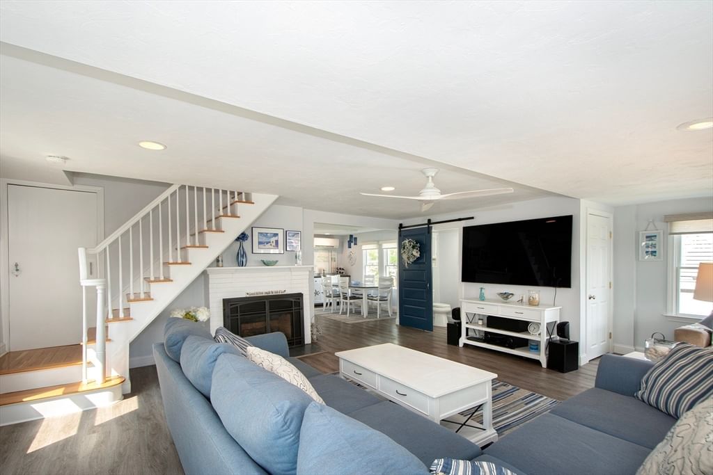 2 Wampatuck Way Scituate — Photo 9 of 36