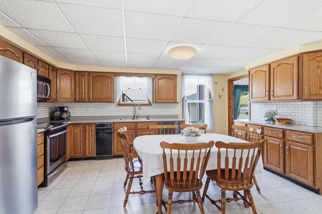 109 4th St. Leominster — Photo 7 of 38