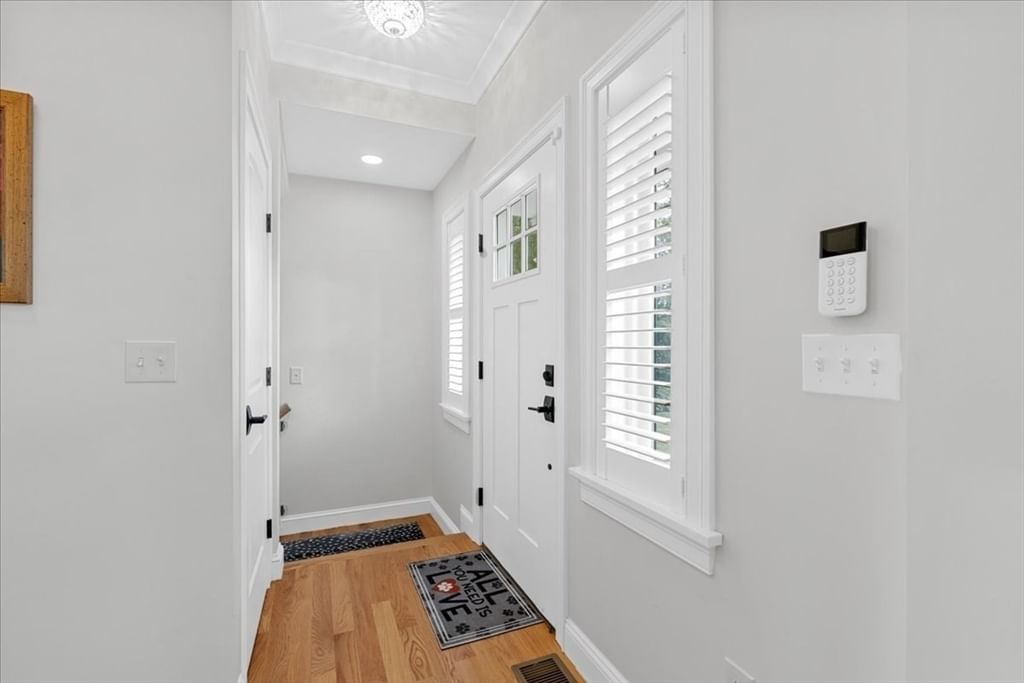 185 Locust St Swansea — Photo 6 of 42