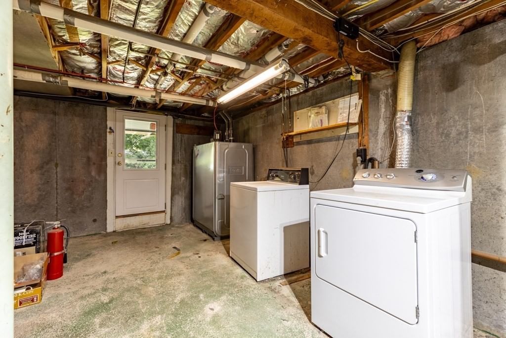 31 Anna Rd Woburn — Photo 20 of 36