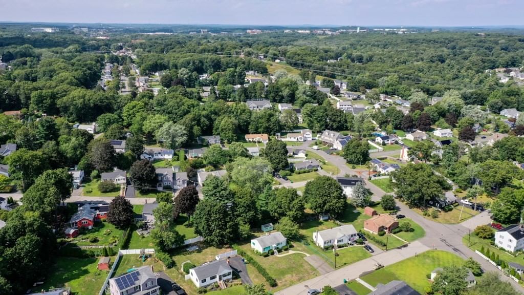 31 Anna Rd Woburn — Photo 28 of 36