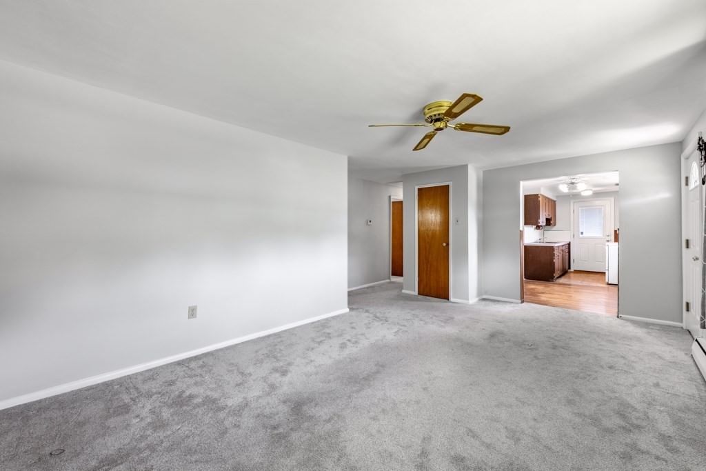 31 Anna Rd Woburn — Photo 9 of 36
