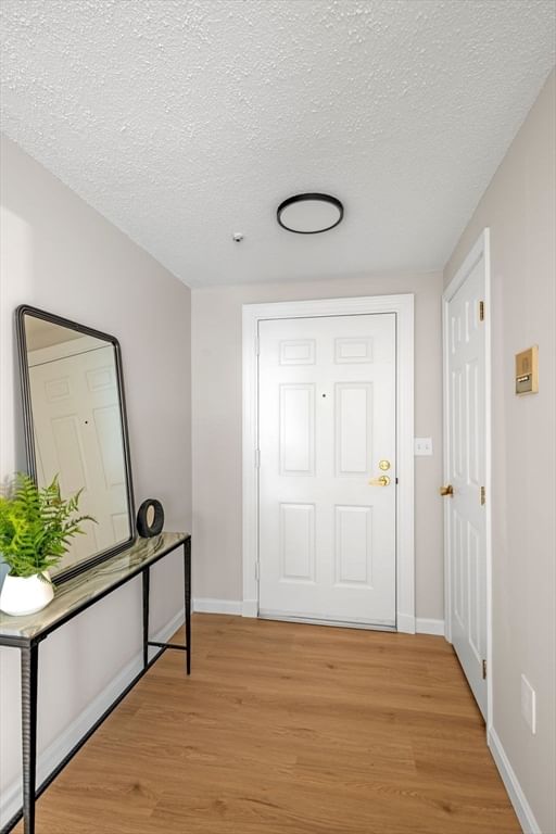 12 Ledgewood Way #16 Peabody — Photo 3 of 31