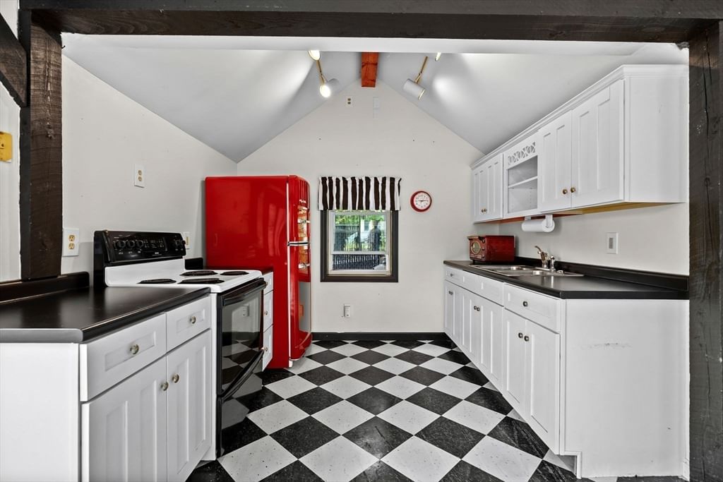 351 Plymouth Street Middleboro — Photo 31 of 42