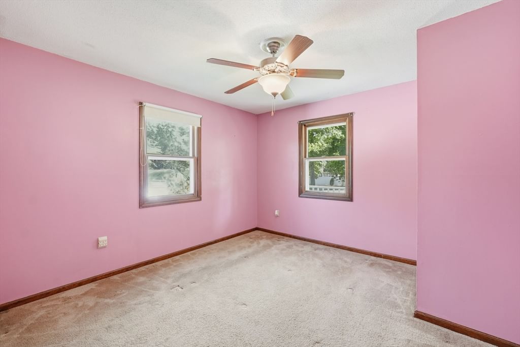 2324 Main St Lancaster — Photo 16 of 36