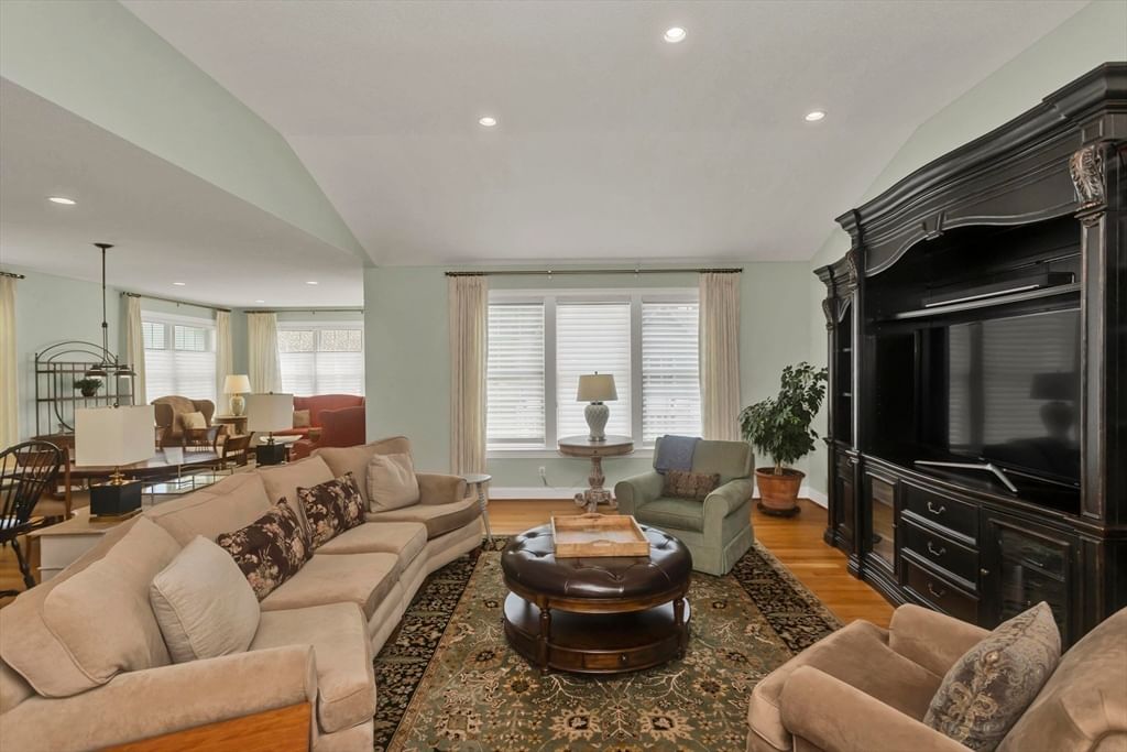 26 Bluegrass Dr #26, East Longmeadow, MA 01028 photo 3