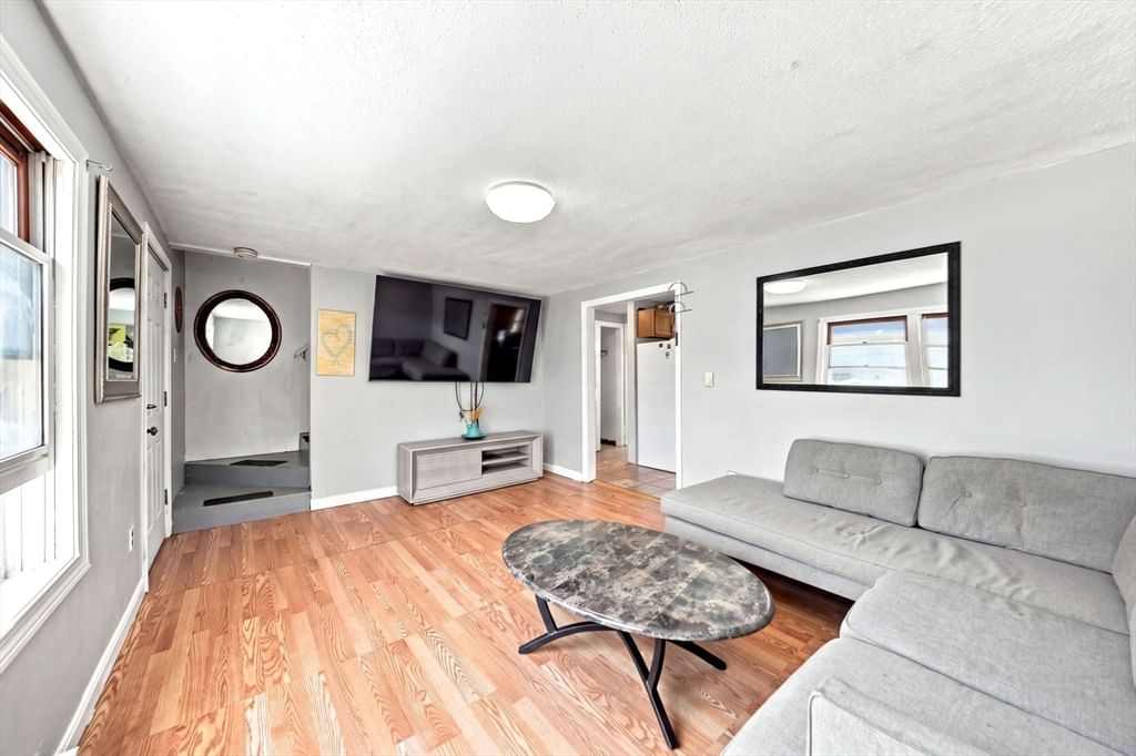 87 Beacon Ave #2 Lawrence — Photo 3 of 20
