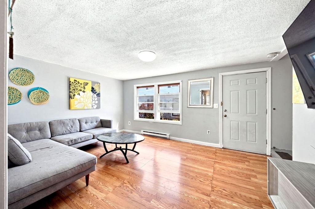 87 Beacon Ave #2 Lawrence — Photo 4 of 20
