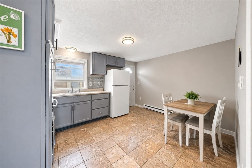 87 Beacon Ave #2 Lawrence — Photo 6 of 20