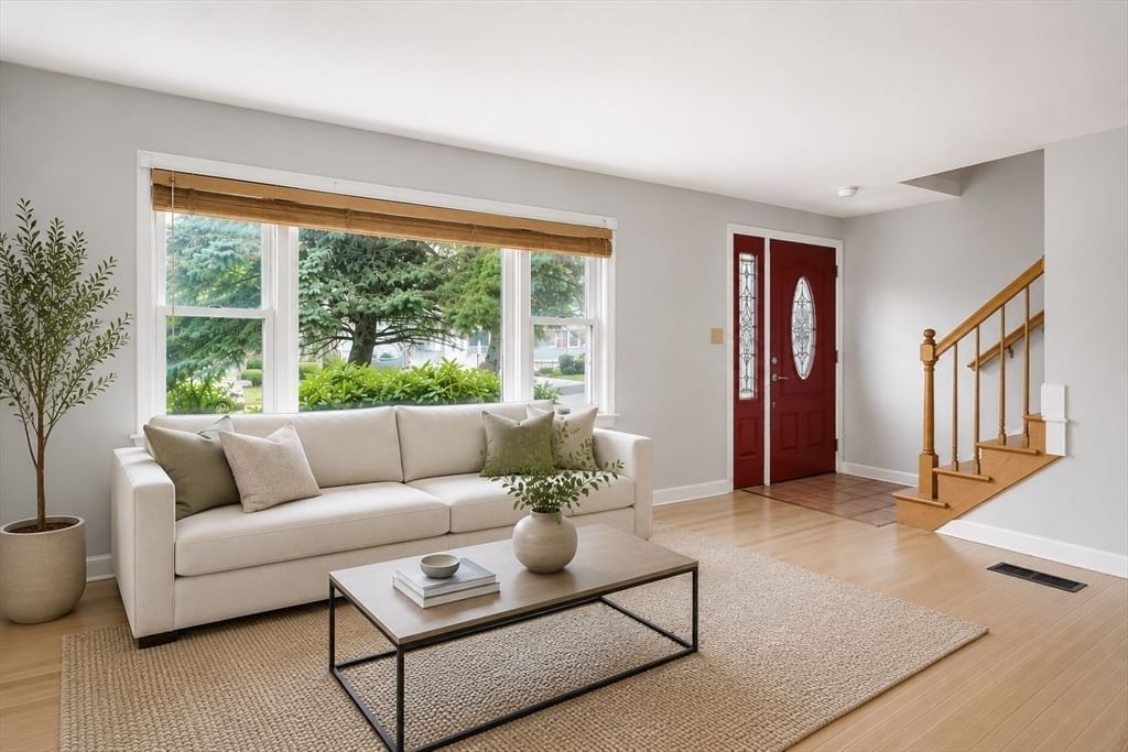 81 Grant Avenue #81 Belmont — Photo 2 of 23