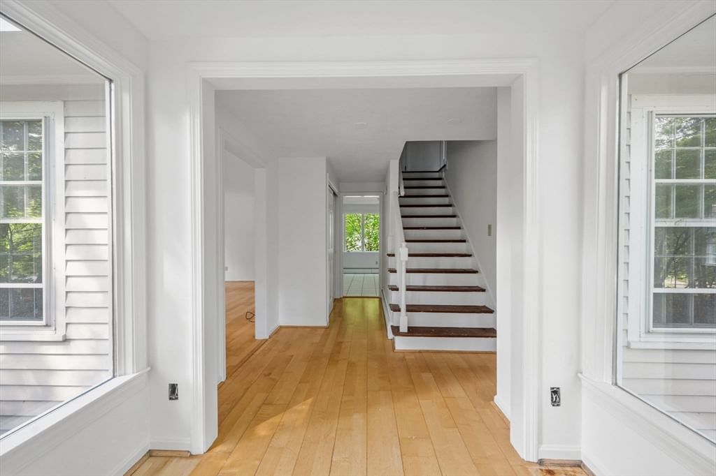 15 Harvard Drive Hingham — Photo 3 of 37