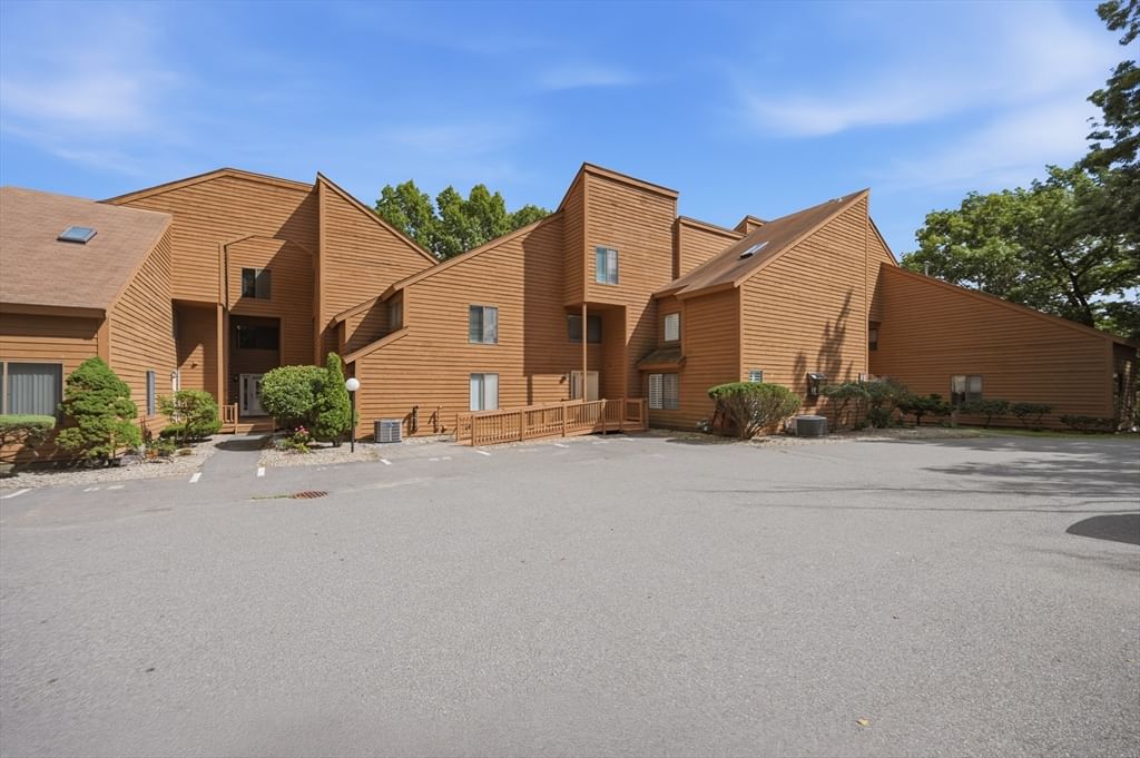84 Perkins Ct