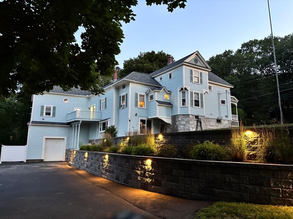 127 North Rd Chelmsford — Photo 1 of 41