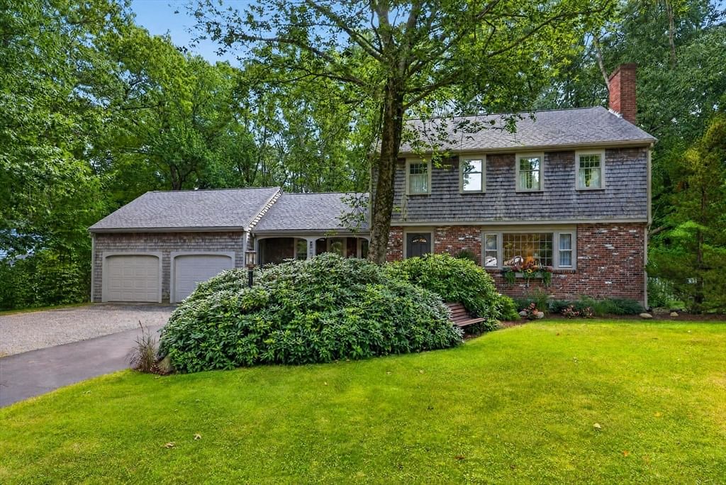 Property at 290 Grove St, Norwell, MA 02061