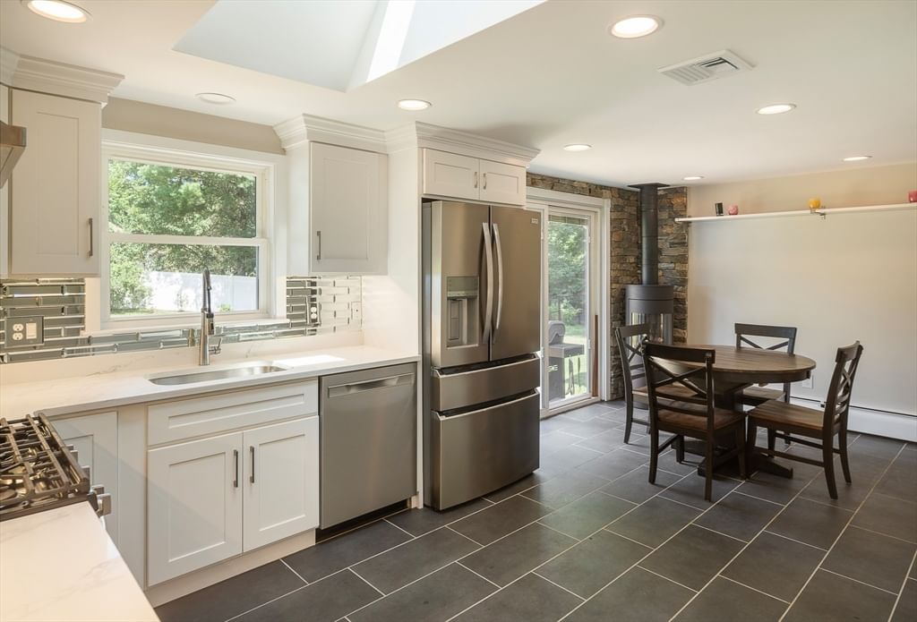 64 Chestnut St Foxboro — Photo 8 of 29