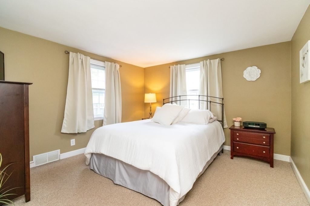52 Chisholm Rd Weymouth — Photo 14 of 32