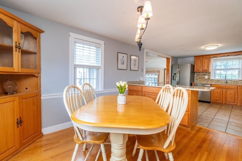 52 Chisholm Rd Weymouth — Photo 9 of 32