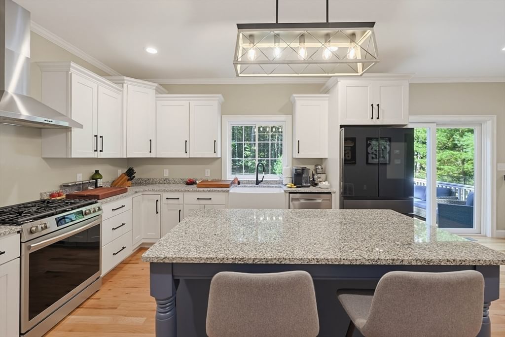 74 King Philip Rd Norton — Photo 13 of 38
