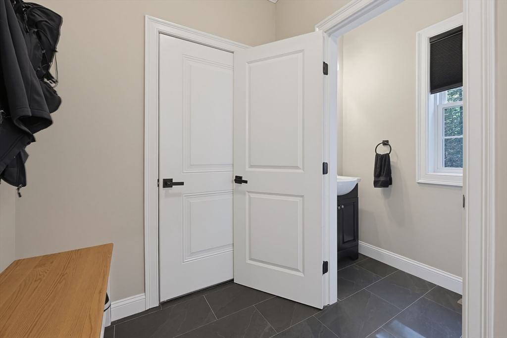 74 King Philip Rd Norton — Photo 14 of 38