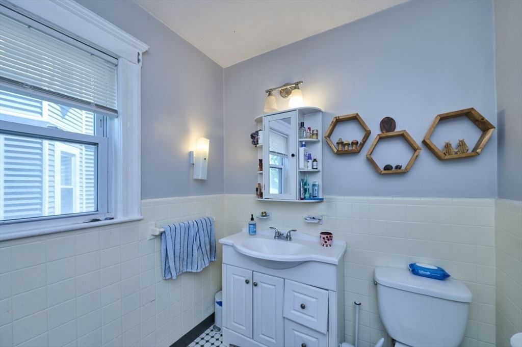 78 Fellsway West Somerville — Photo 12 of 40