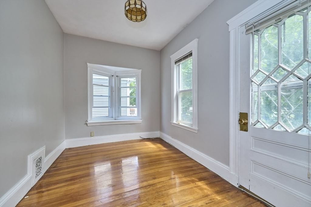 78 Fellsway West Somerville — Photo 22 of 40