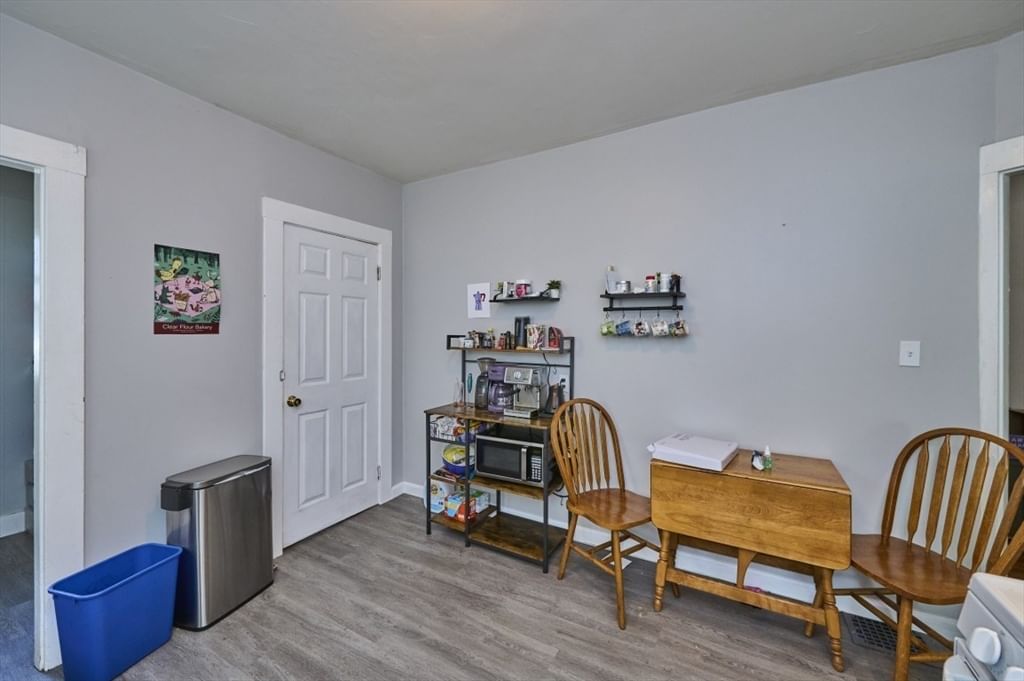 78 Fellsway West Somerville — Photo 8 of 40