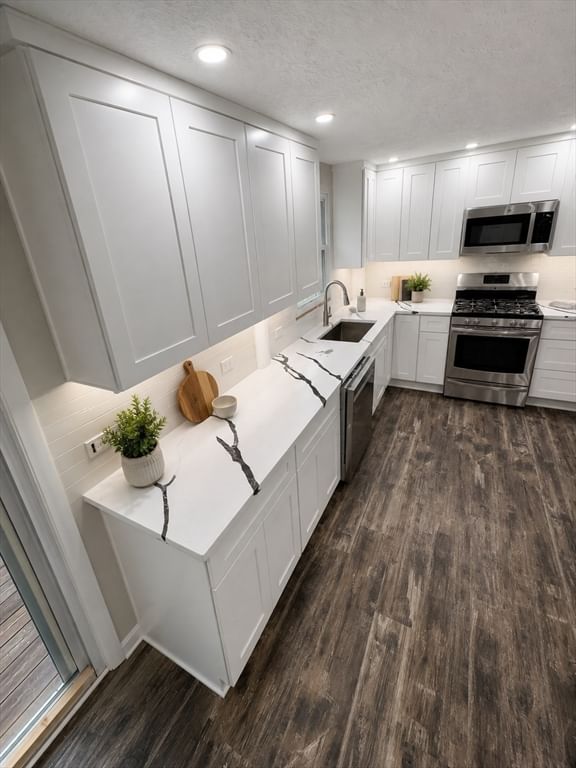 128 Evergreen Dr Swansea — Photo 18 of 35