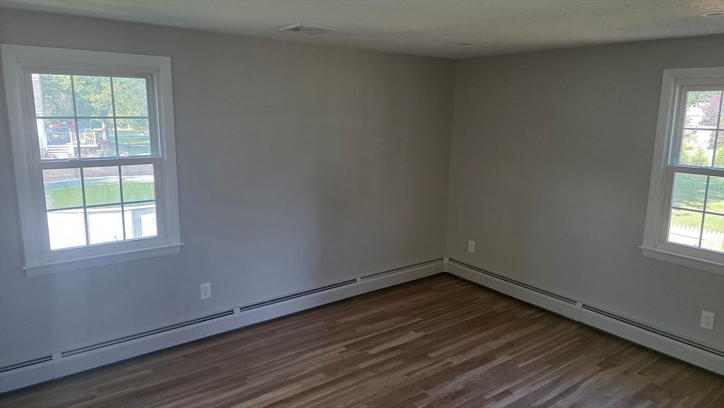 128 Evergreen Dr Swansea — Photo 31 of 35