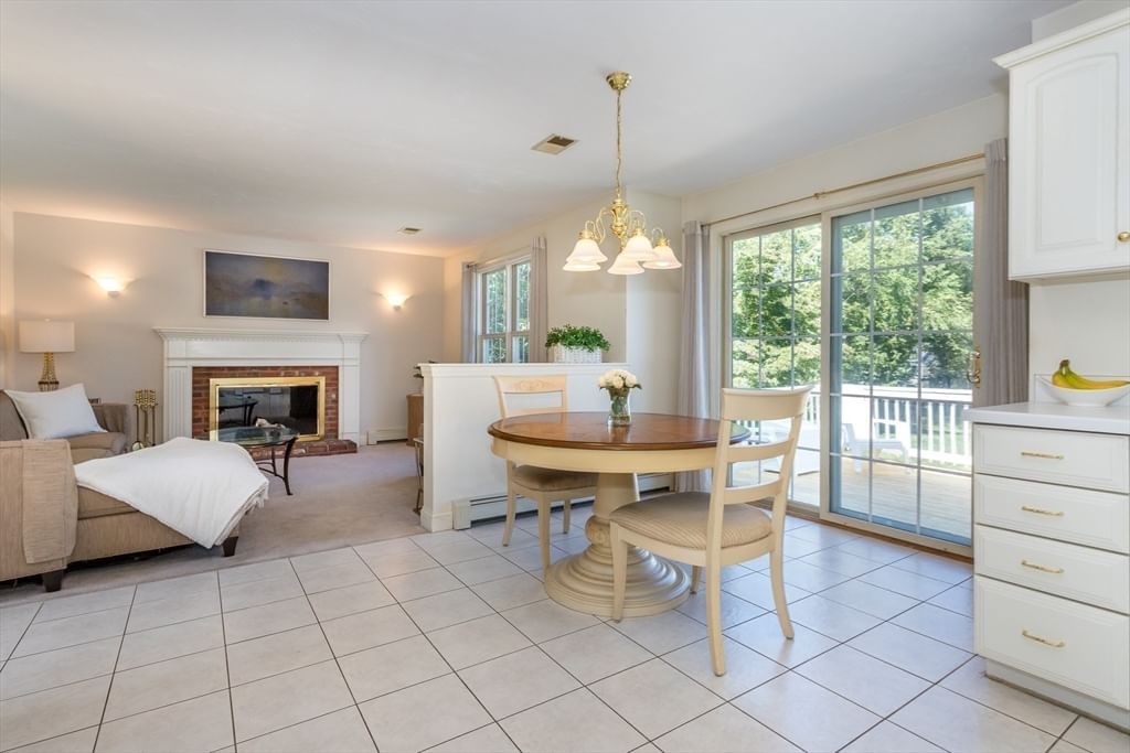 14 Orchard Ln Abington — Photo 12 of 35