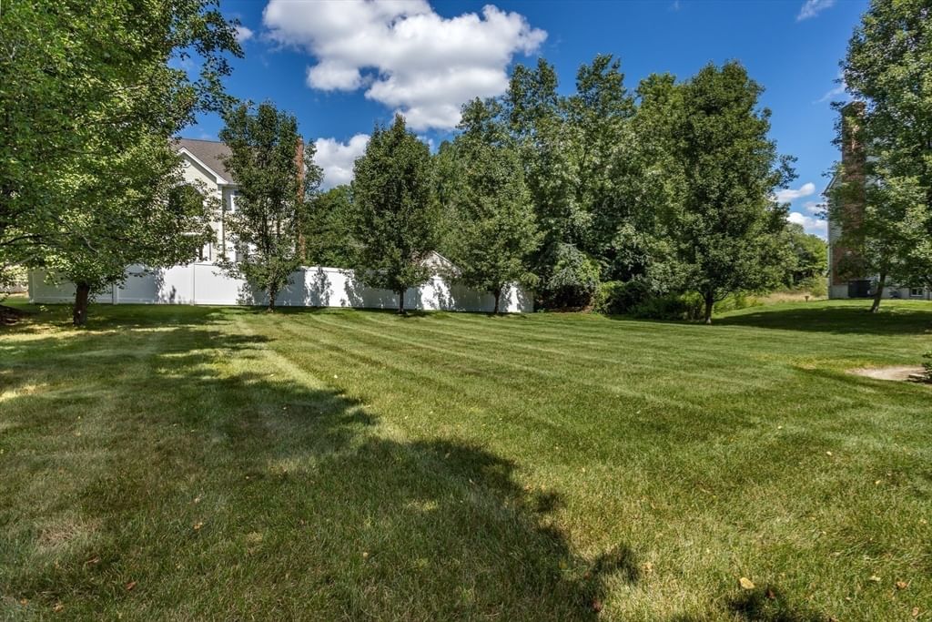 14 Orchard Ln Abington — Photo 9 of 35