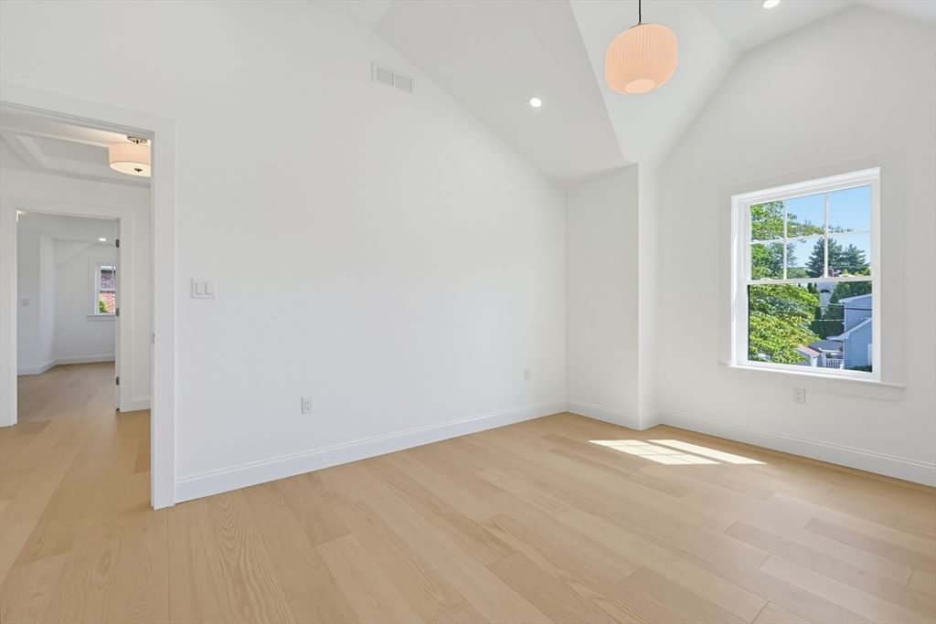 17 Kilburn Road Newton — Photo 14 of 26
