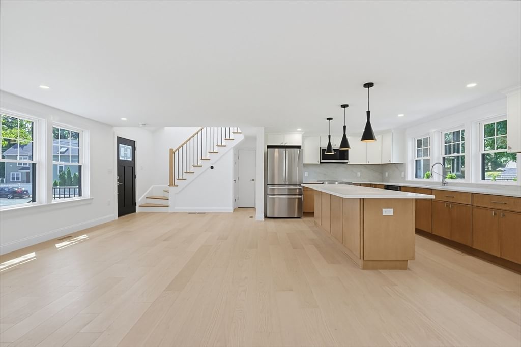 17 Kilburn Road Newton — Photo 4 of 26