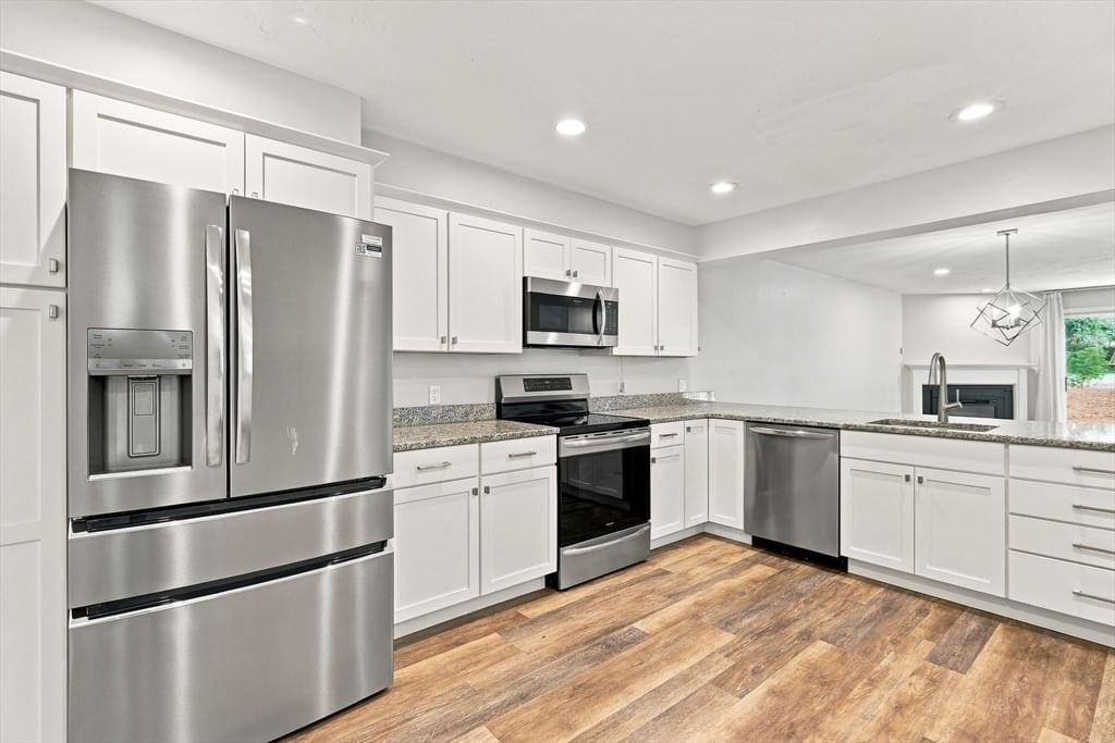 78 Pointe Rok Drive #78 Worcester — Photo 10 of 42