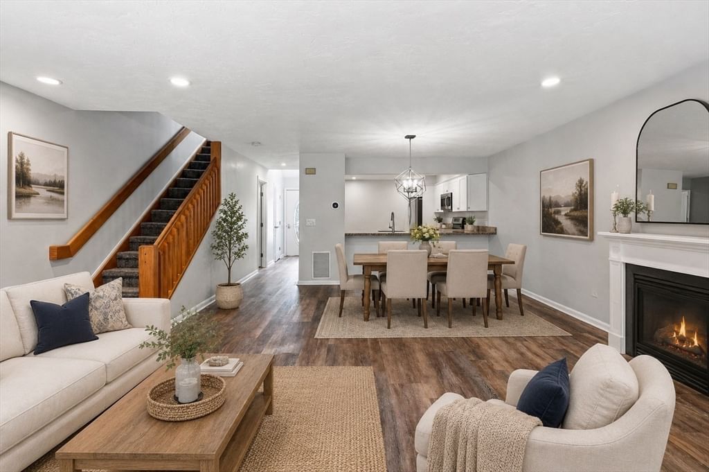 78 Pointe Rok Drive #78 Worcester — Photo 6 of 42