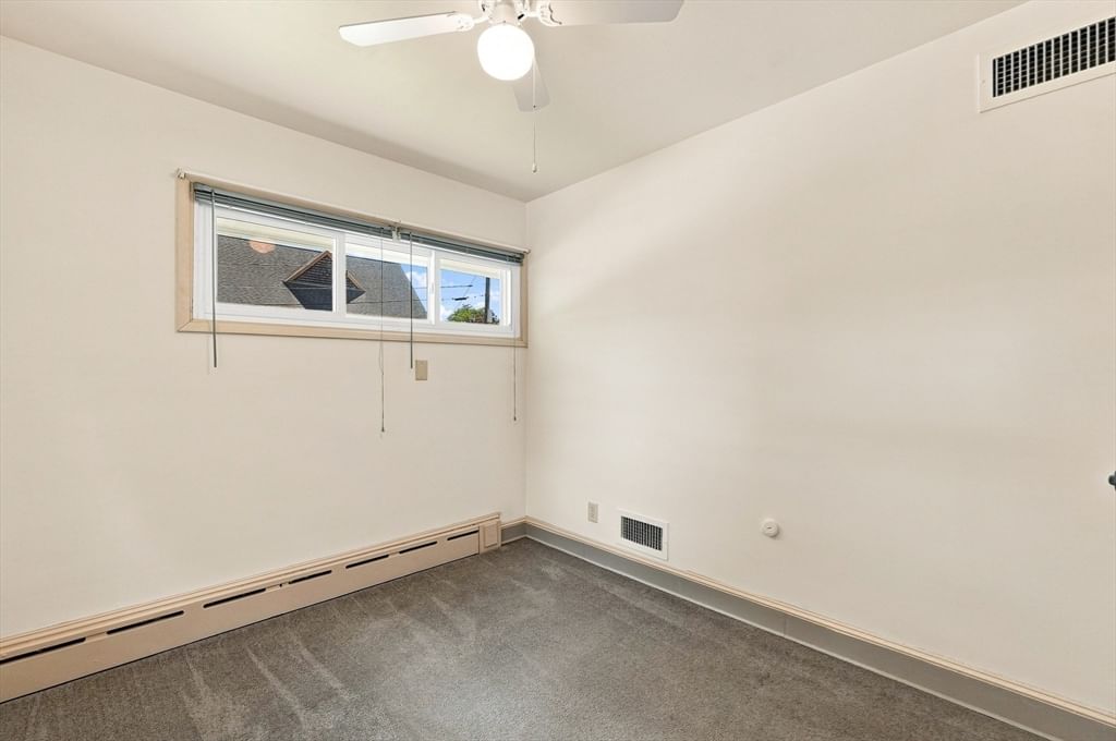 2228 Acushnet Ave New Bedford — Photo 18 of 39