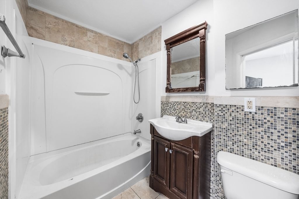 5 Freeland Ter Worcester — Photo 7 of 22
