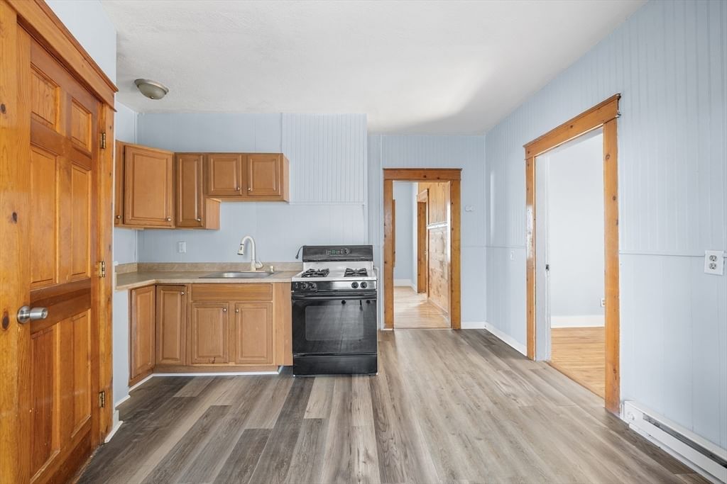 5 Freeland Ter Worcester — Photo 9 of 22