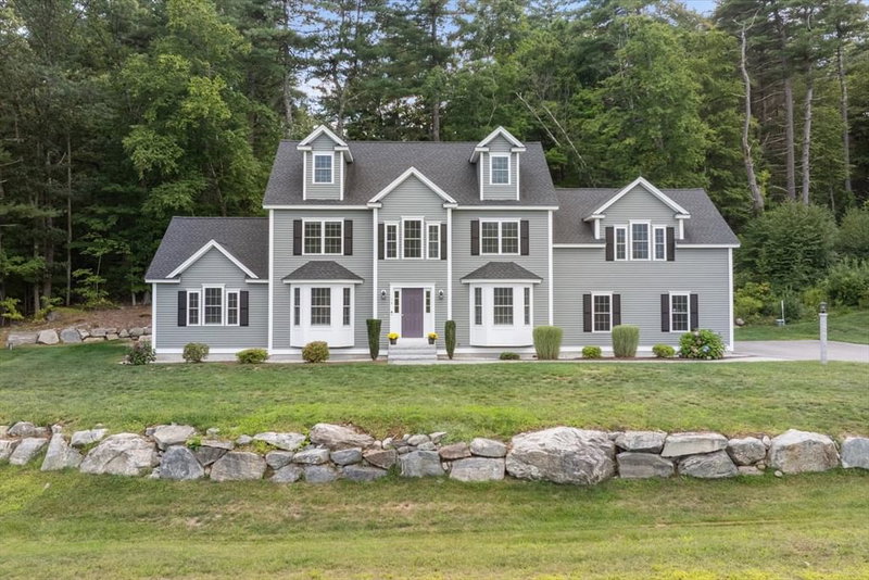 14 Houghton Farm Ln