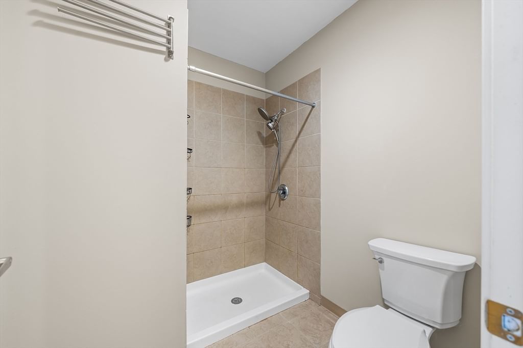 160 Fremont St #308 Worcester — Photo 12 of 28